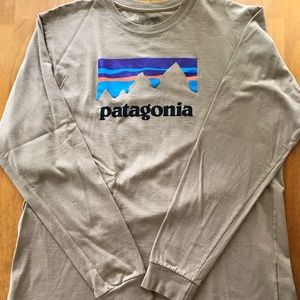 Patagonia T-Shirt Men’s Khaki Medium